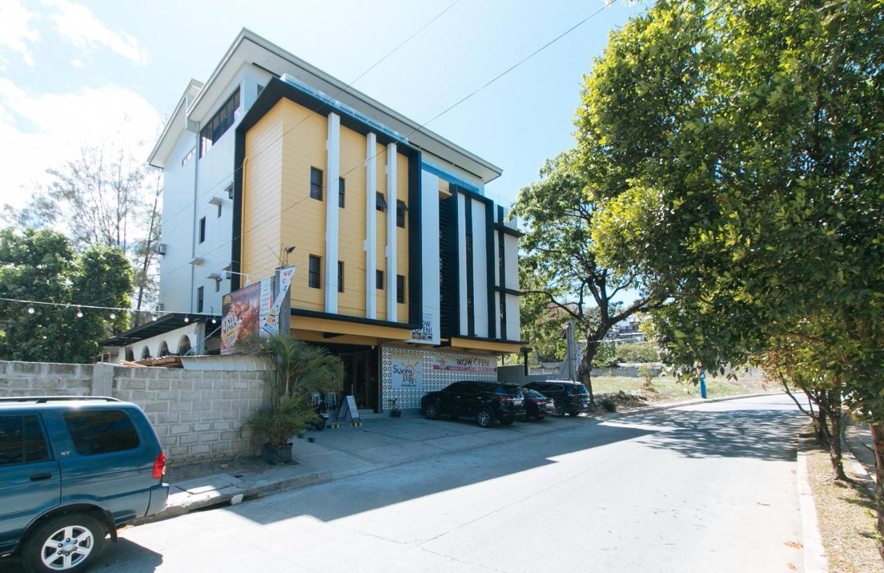 Sunny Day Residences Antipolo Bagian luar foto